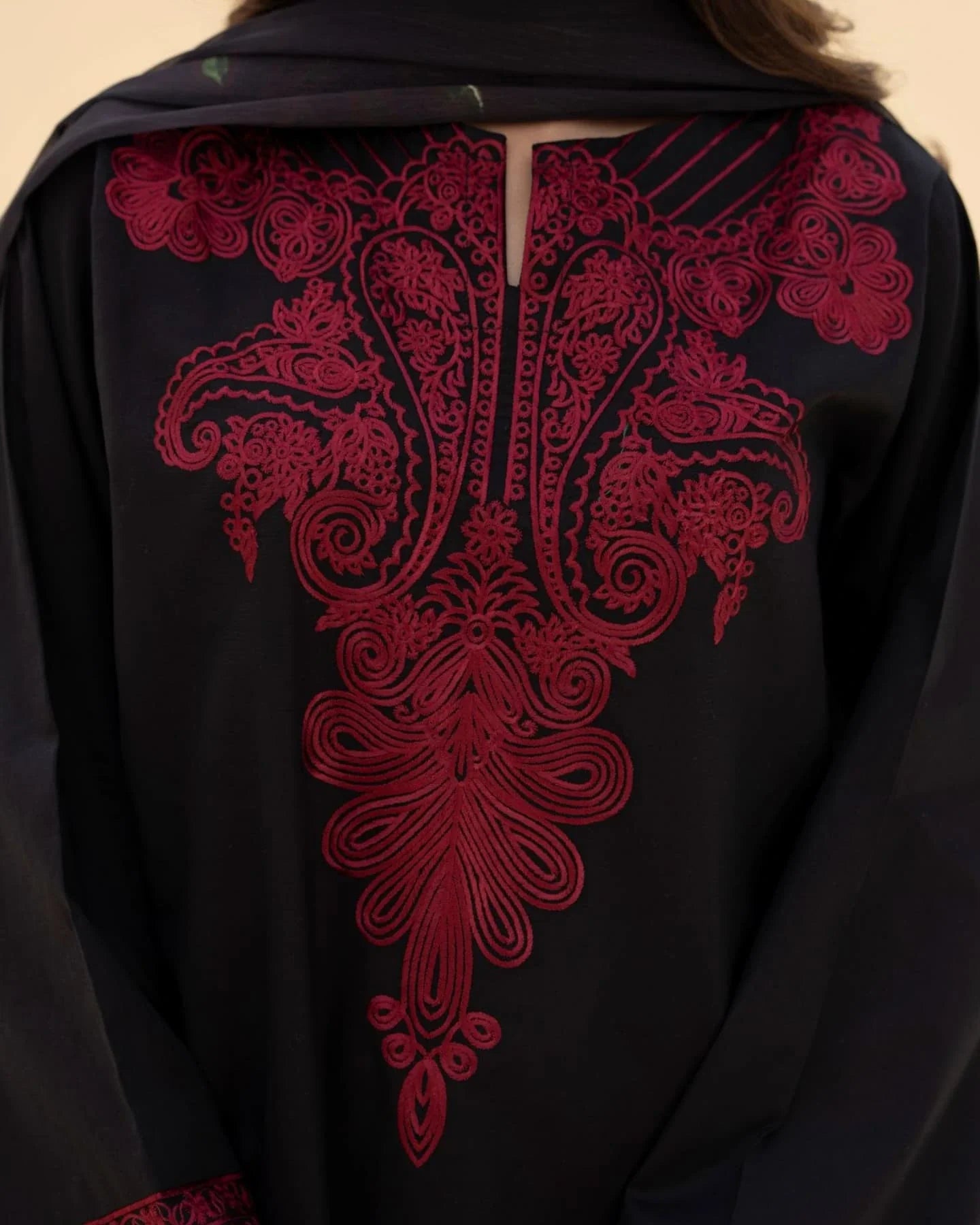 Black rose Embroidered 3ps