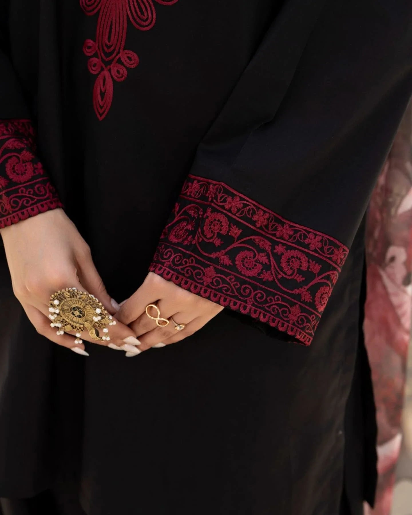 Black rose Embroidered 3ps
