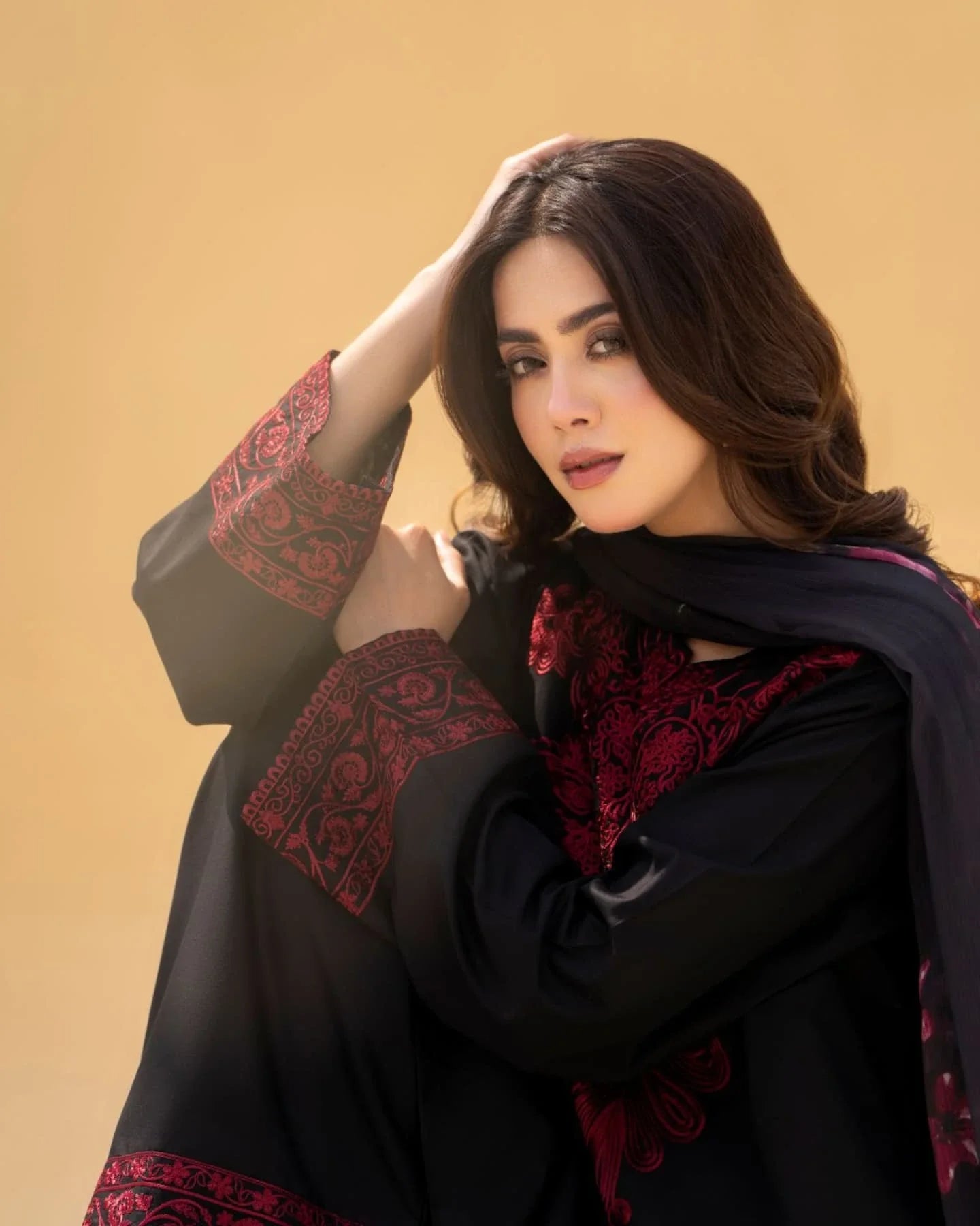 Black rose Embroidered 3ps