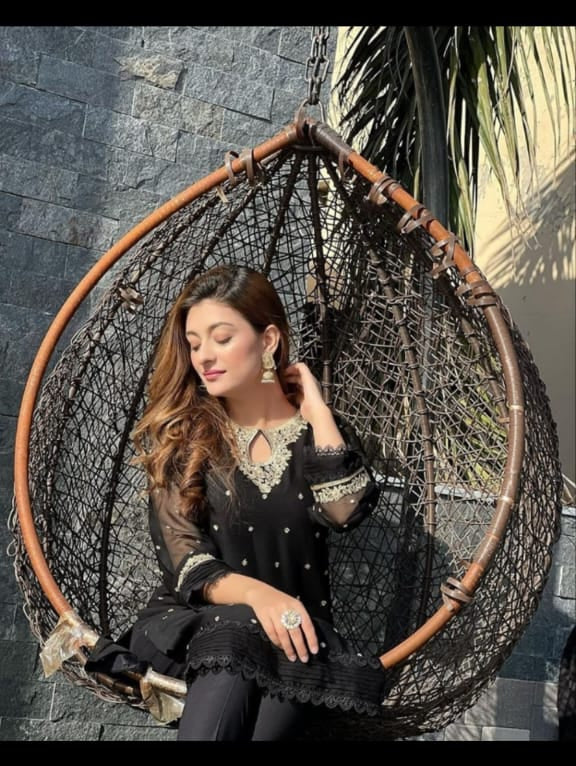 Hania embroidered 3ps