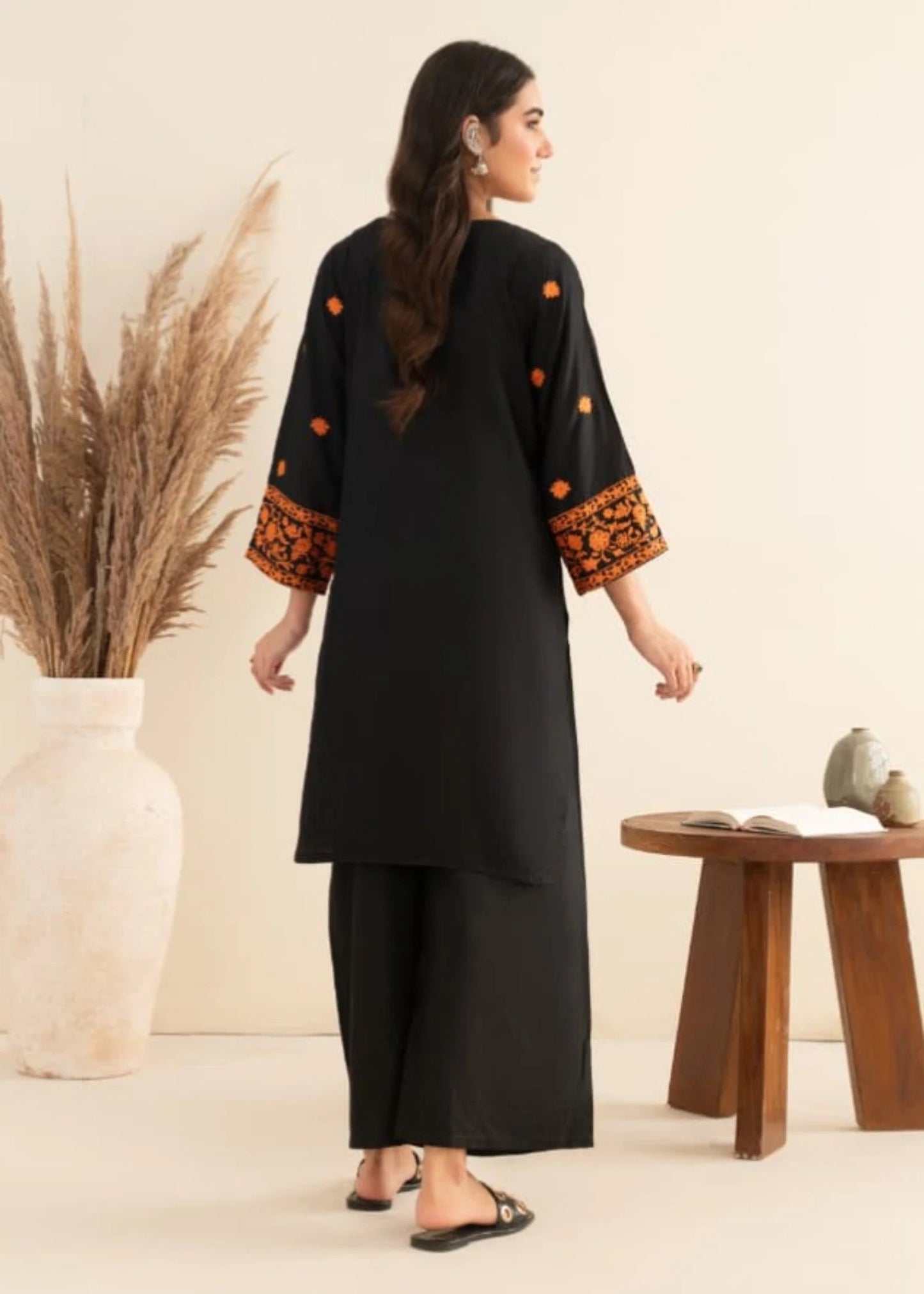 Zouq embroidered 2ps