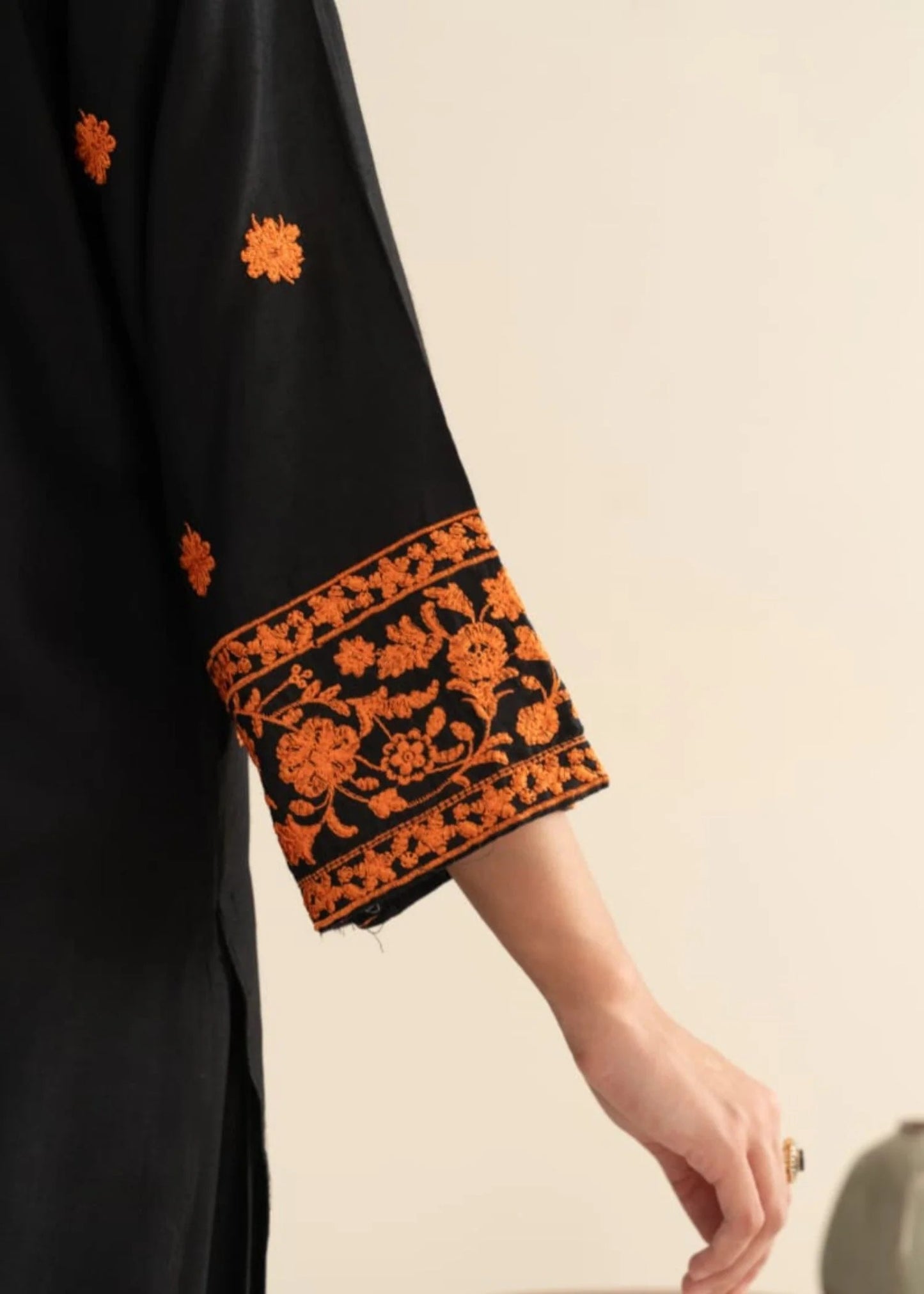 Zouq embroidered 2ps